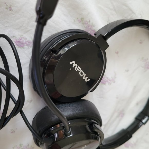 MPOW Foldable USB Computer Headphones over Ear - Picture 4 of 4